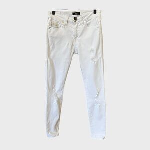 True Religion Halle Mid rise super skinny Jeans.